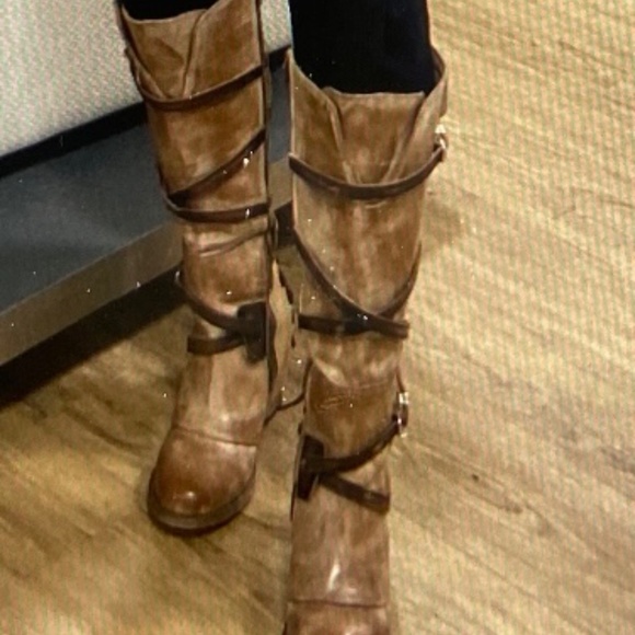 Freebird Boots - Picture 8 of 9